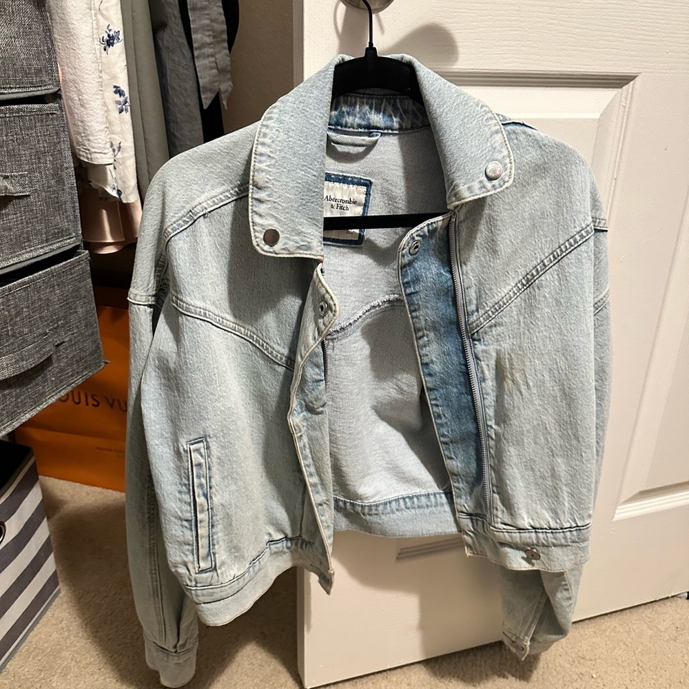 Abercrombie & Fitch Cropped Jeans Jacket